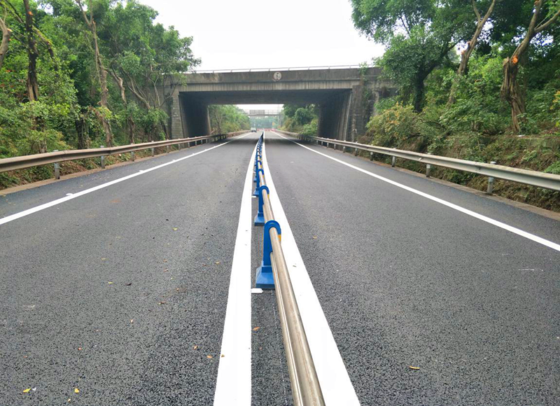 G76廈蓉高速（隆納）沿線(xiàn)匝道路面 處治工程順利完工