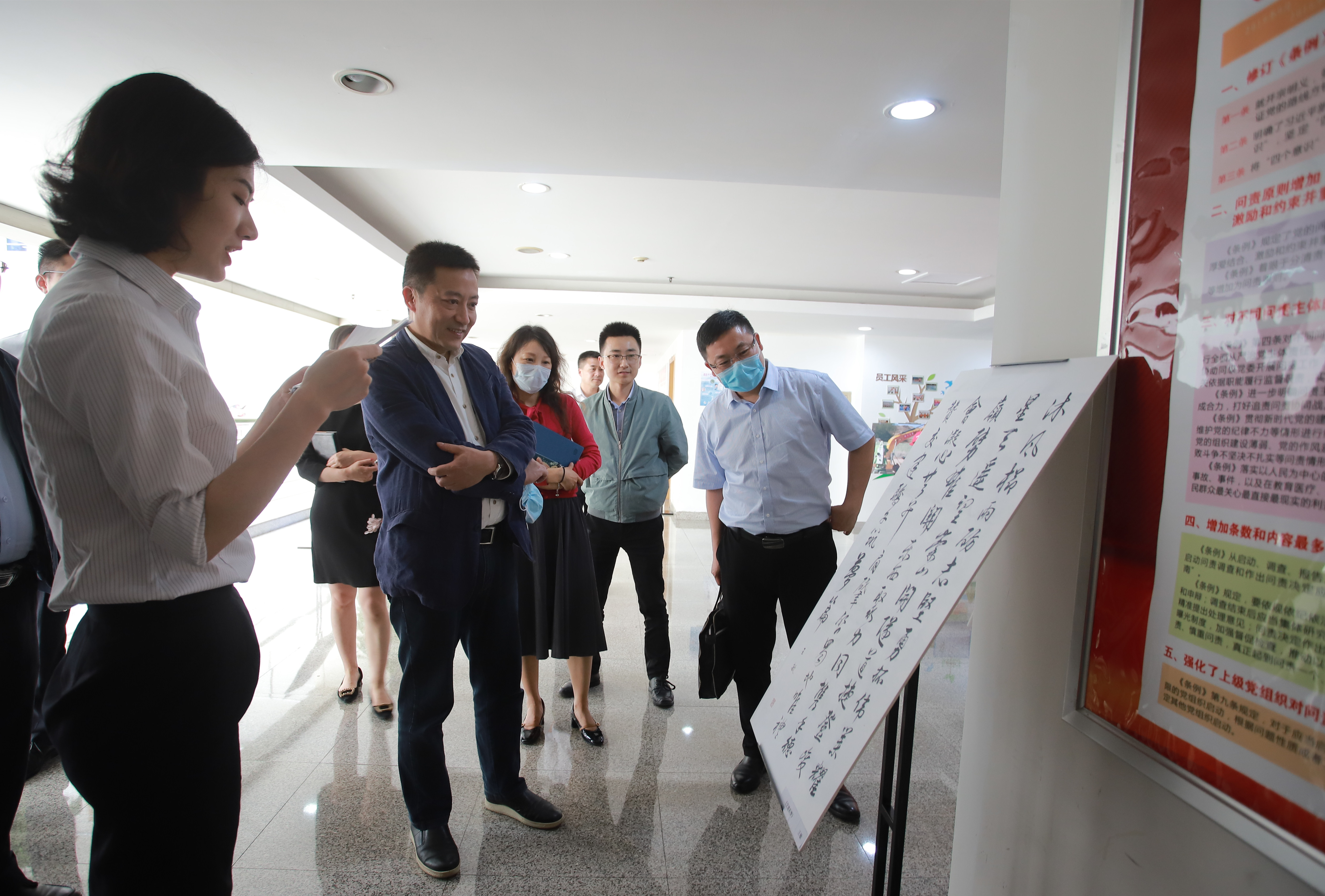 向勞動(dòng)者致敬，交投建設(shè)公司成功舉辦主題攝影書畫大賽