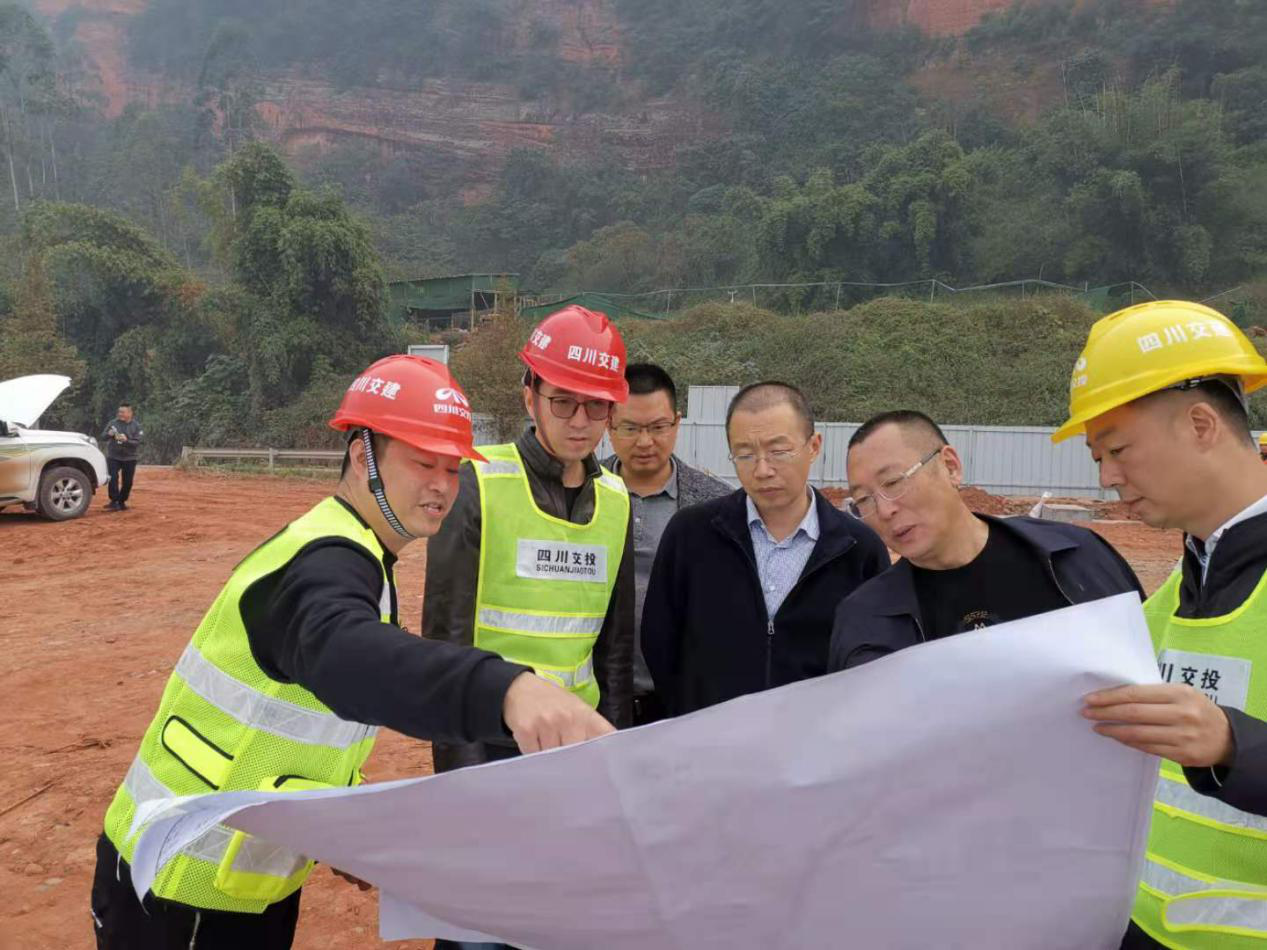 公司犍為岷江干流采砂項目為成樂擴容項目建設(shè)提供材料保障