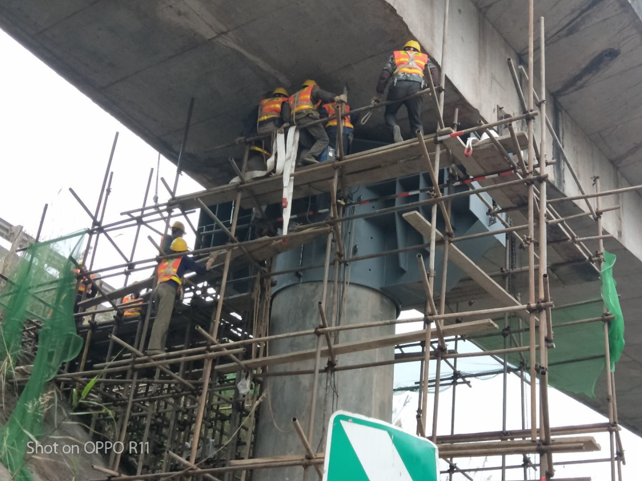 雅西高速公路獨柱式橋墩橋梁抗傾覆加固處治工程順利完工